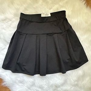 Hollister california skirt ultra high rise navy color size small